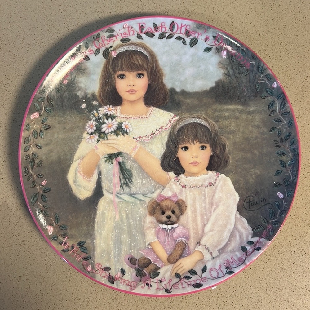 8 inch The Bradford Exchange SISTERS collectible plate cherished dreams ART